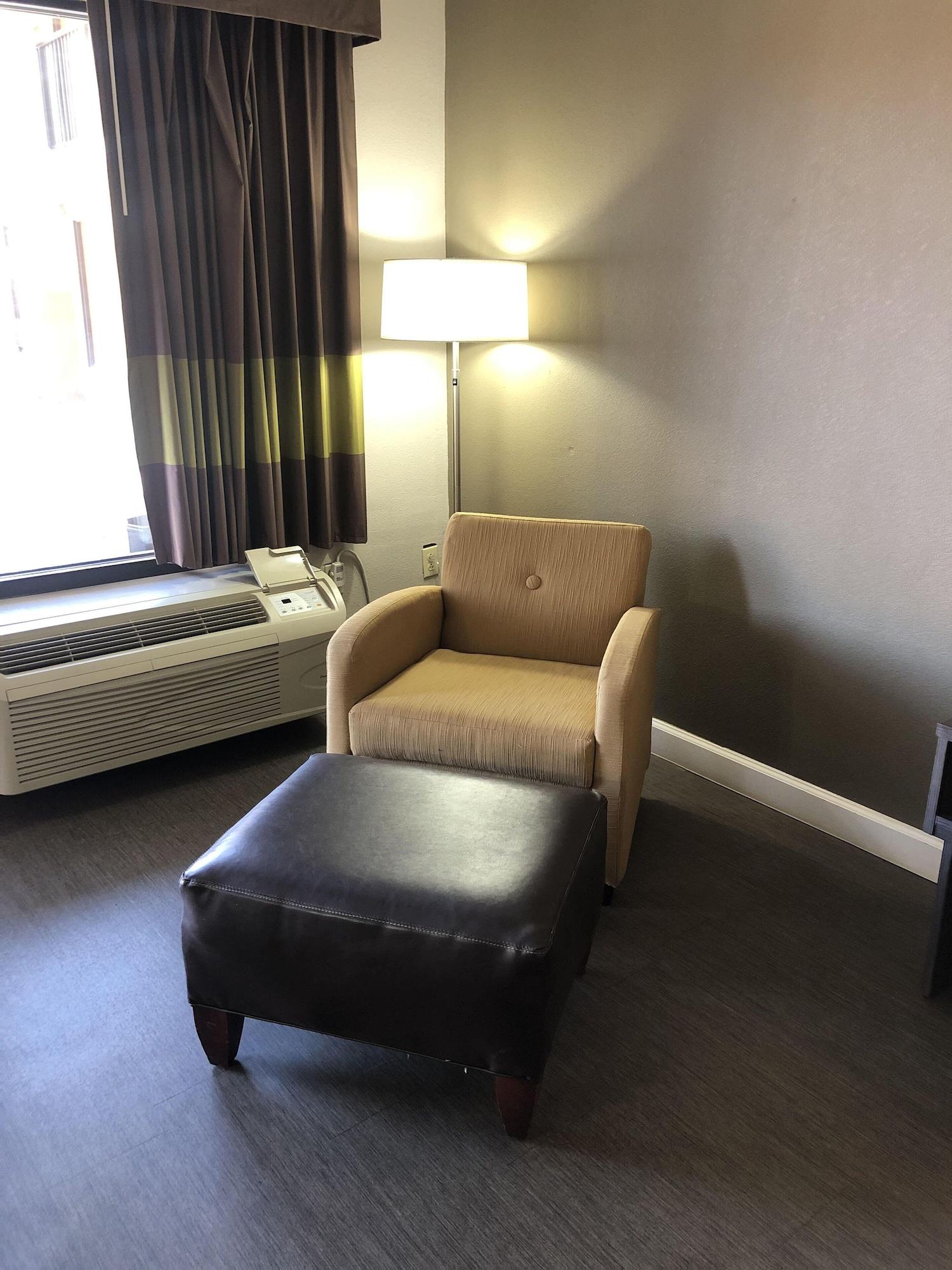 ซูเปอร์ 8 บาย วินด์แฮม ออเรนจ์เบิร์ก Hotel ภายนอก รูปภาพ