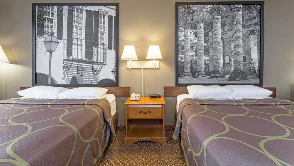 ซูเปอร์ 8 บาย วินด์แฮม ออเรนจ์เบิร์ก Hotel ภายนอก รูปภาพ