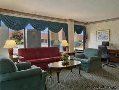 ซูเปอร์ 8 บาย วินด์แฮม ออเรนจ์เบิร์ก Hotel ภายนอก รูปภาพ
