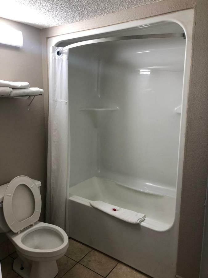 ซูเปอร์ 8 บาย วินด์แฮม ออเรนจ์เบิร์ก Hotel ภายนอก รูปภาพ